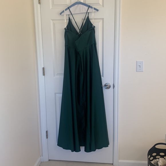 David’s Bridal floor length emerald green dress, size 14 only worn once - Picture 2 of 5